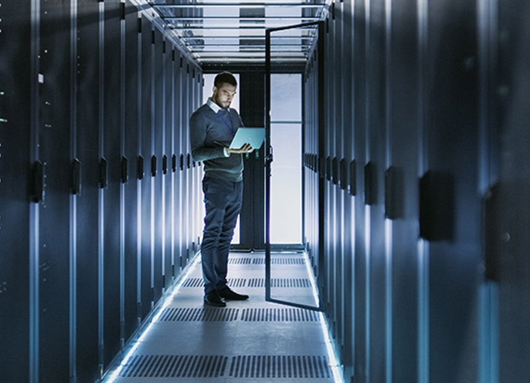 Luchtbevochtiging en adiabatische koeling in datacenters en server ruimtes